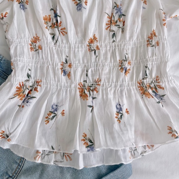 White Ruffle Cottagecore Top - Picture 3 of 4